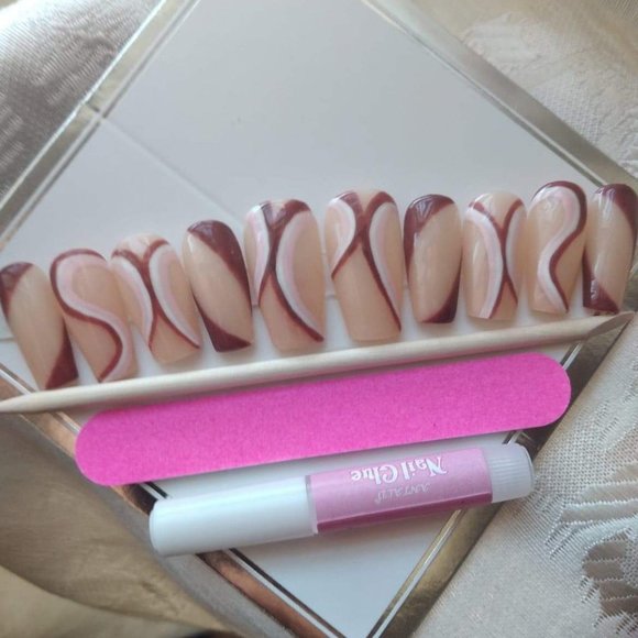 Nude/chocolate/vanilla swirl and  press on nails - Picture 9 of 10